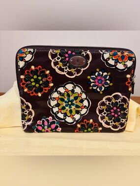 Fossil Key-Per Zipper Tablet iPad/Tablet Case 8.5”x10.5” Vibrant Coated Canvas